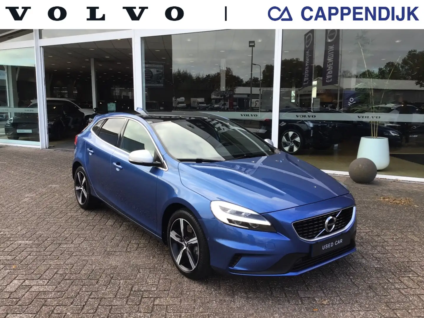 Volvo V40 1.5 T3 Polar+ Sport LEDER PANORAMADAK HARMAN KARDO Blauw - 1