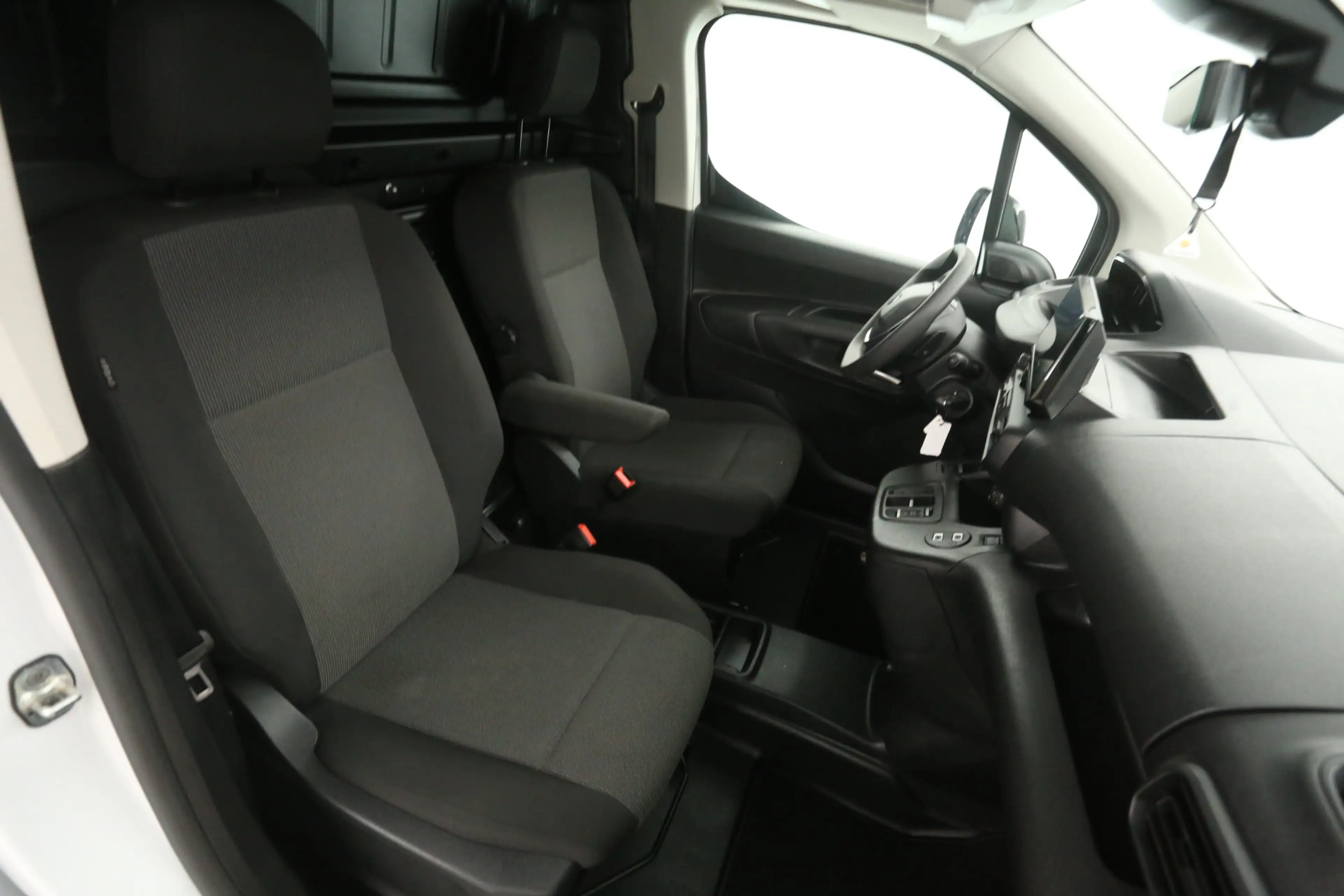 Peugeot Partner 1.5 BlueHDi 130PK EAT8 | Automaat | Airco | Camera — photo 10