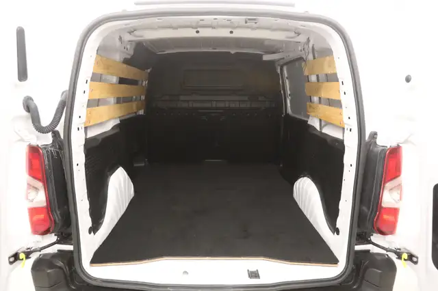 Peugeot Partner view 3