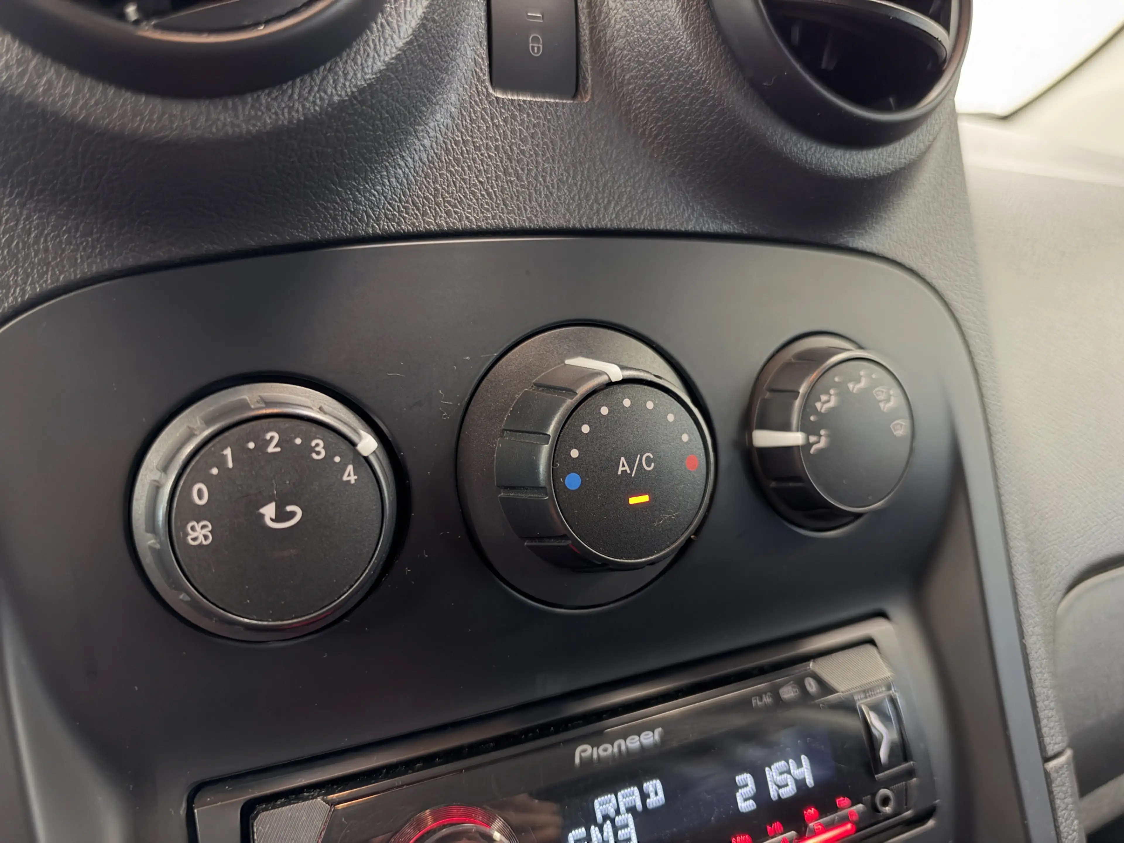 Mercedes-Benz Citan 109 CDI BlueEFFICIENCY Trekhaak! PDC — photo 13