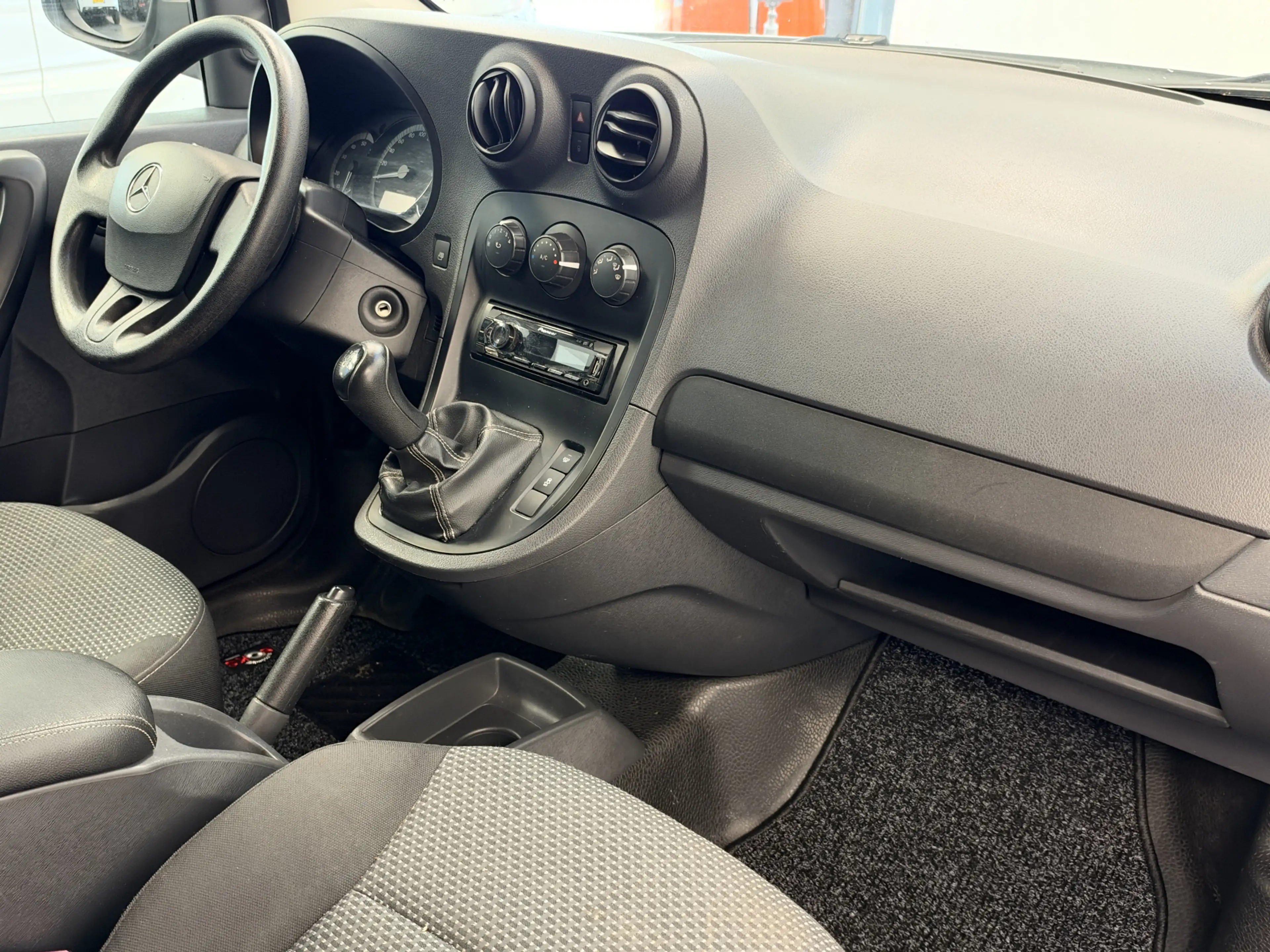 Mercedes-Benz Citan 109 CDI BlueEFFICIENCY Trekhaak! PDC — photo 5