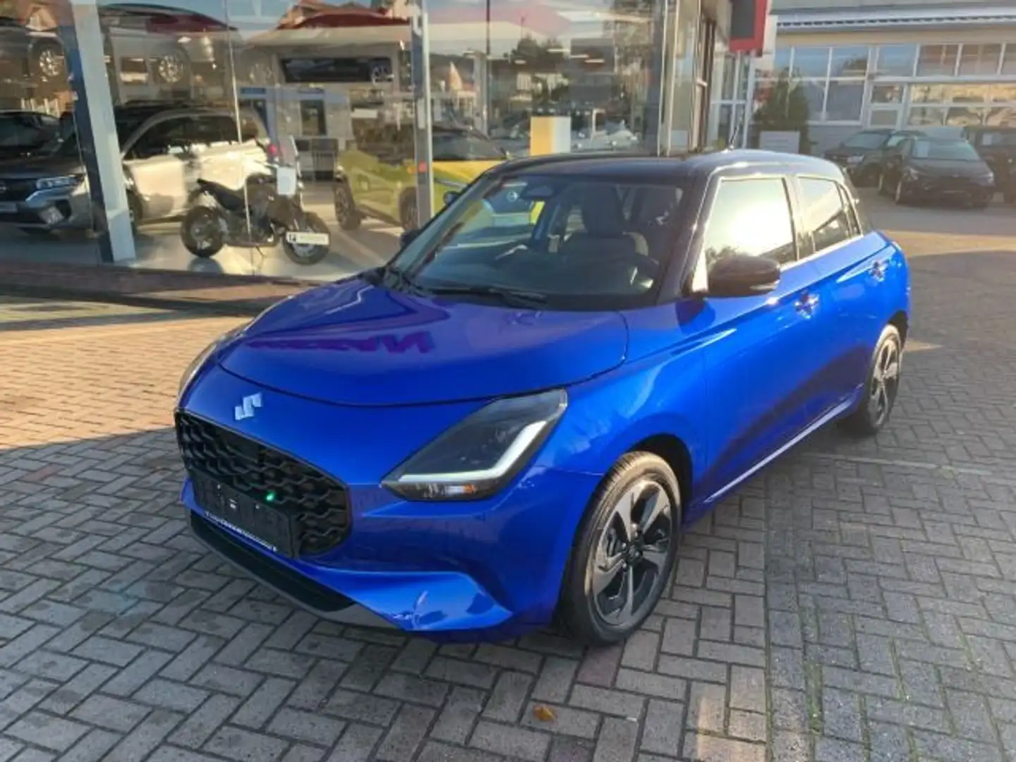 Suzuki Swift 1.2 Hybrid Comfort+ blau/schwarz Bleu - 2