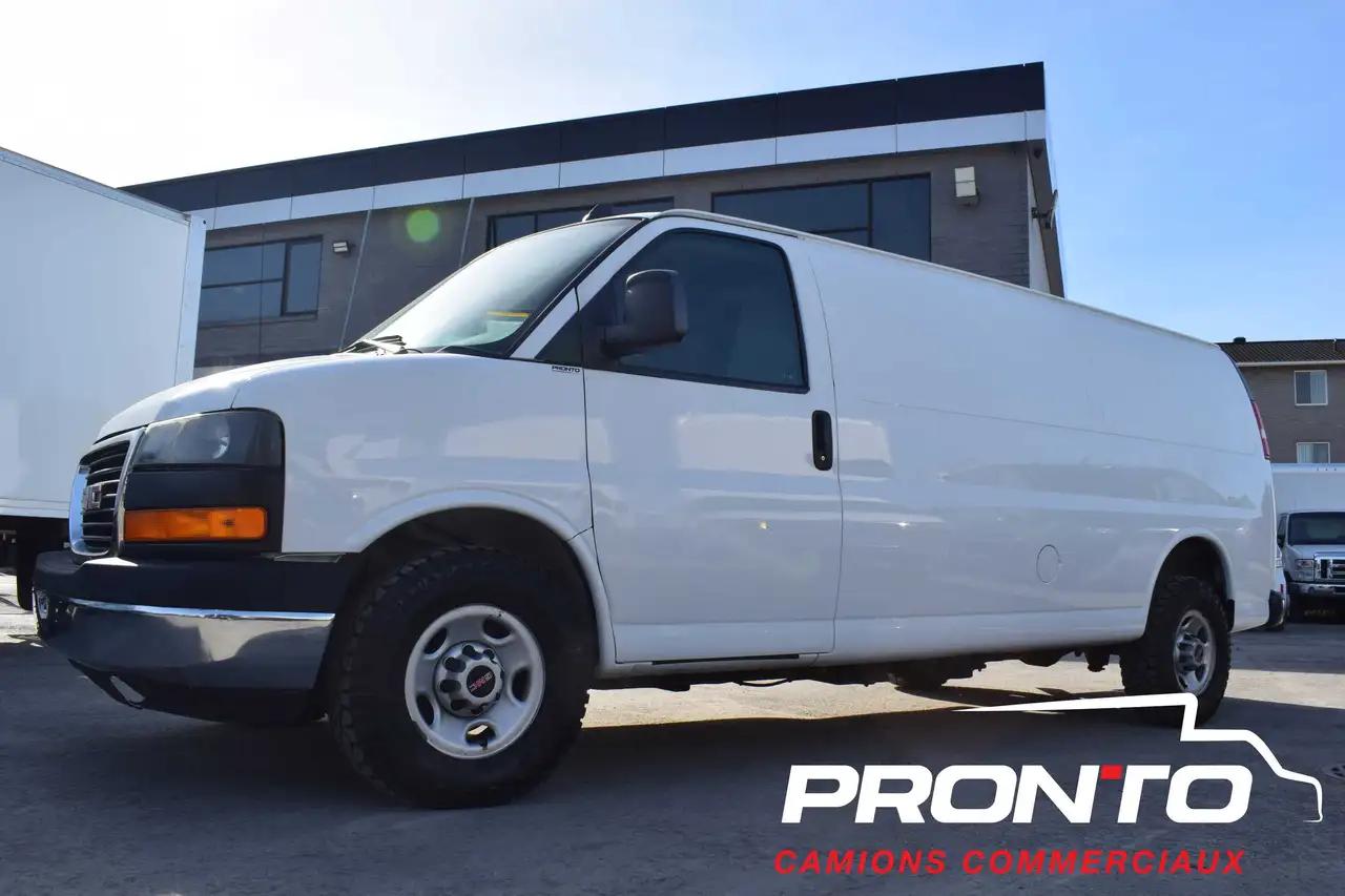 GMC Savana снимка GMC Savana
