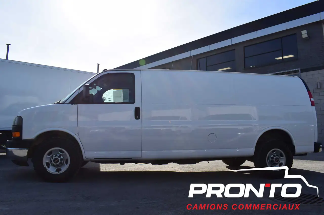 GMC Savana снимка GMC Savana