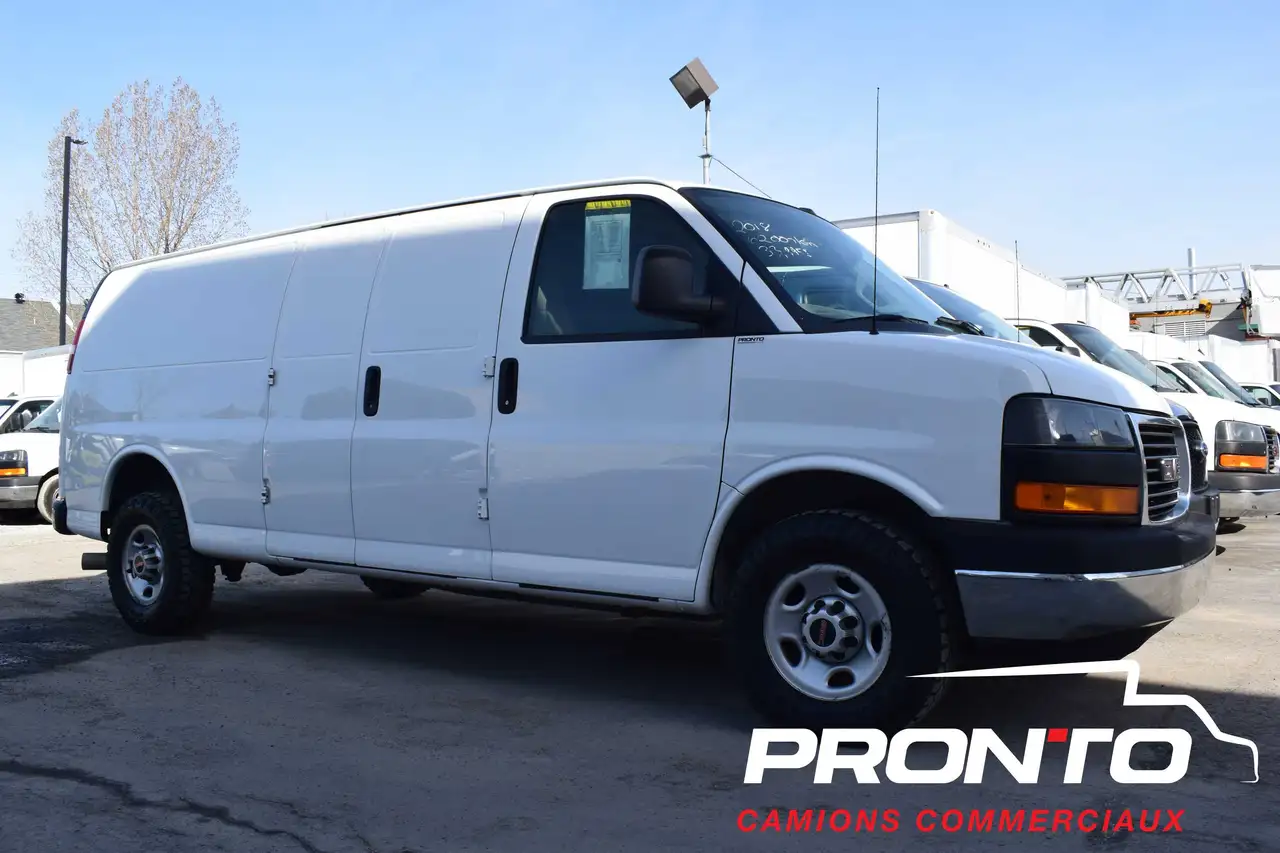 GMC Savana снимка GMC Savana