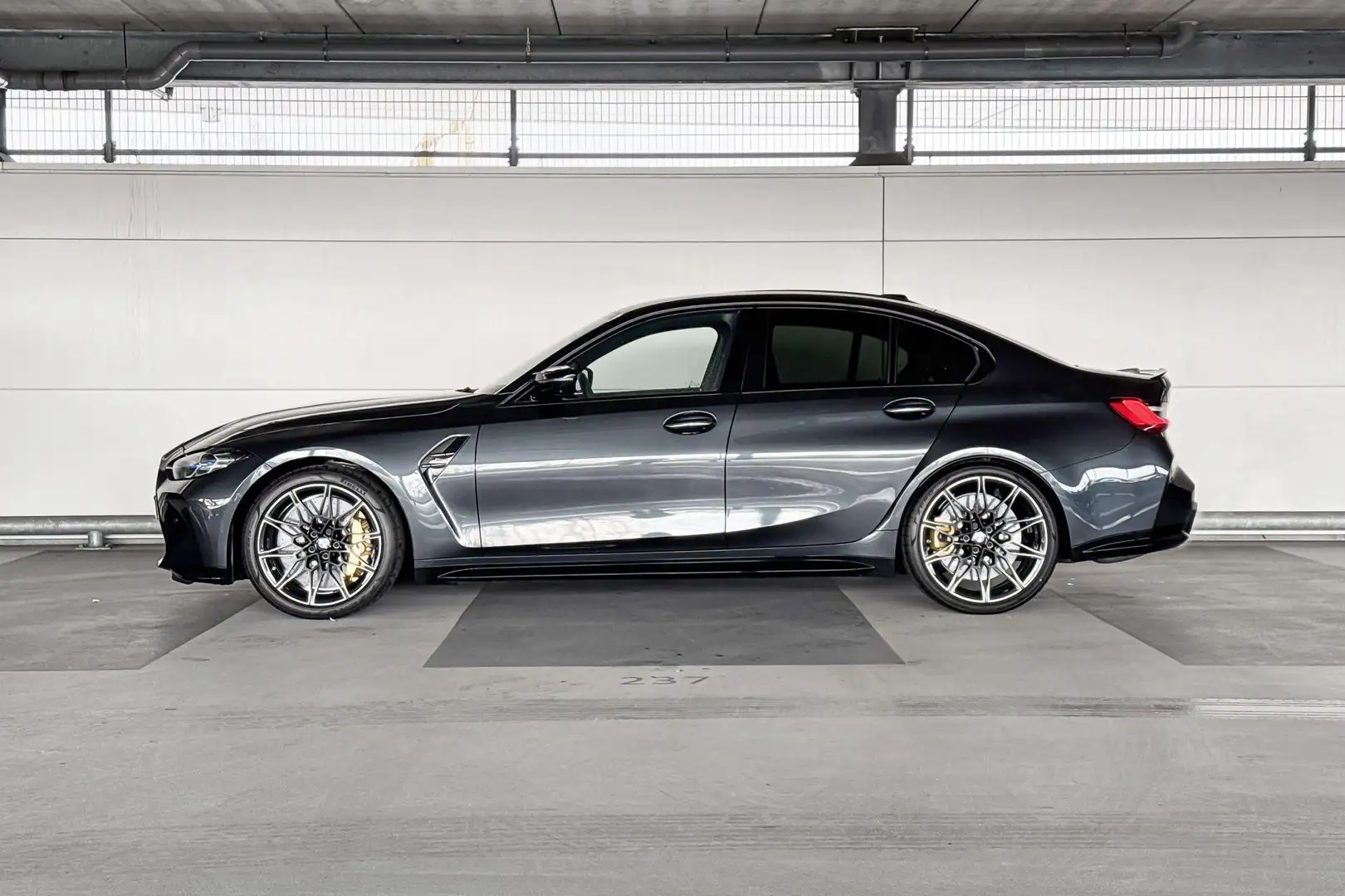 BMW M3 Sedan xDrive Competition Gris - 2