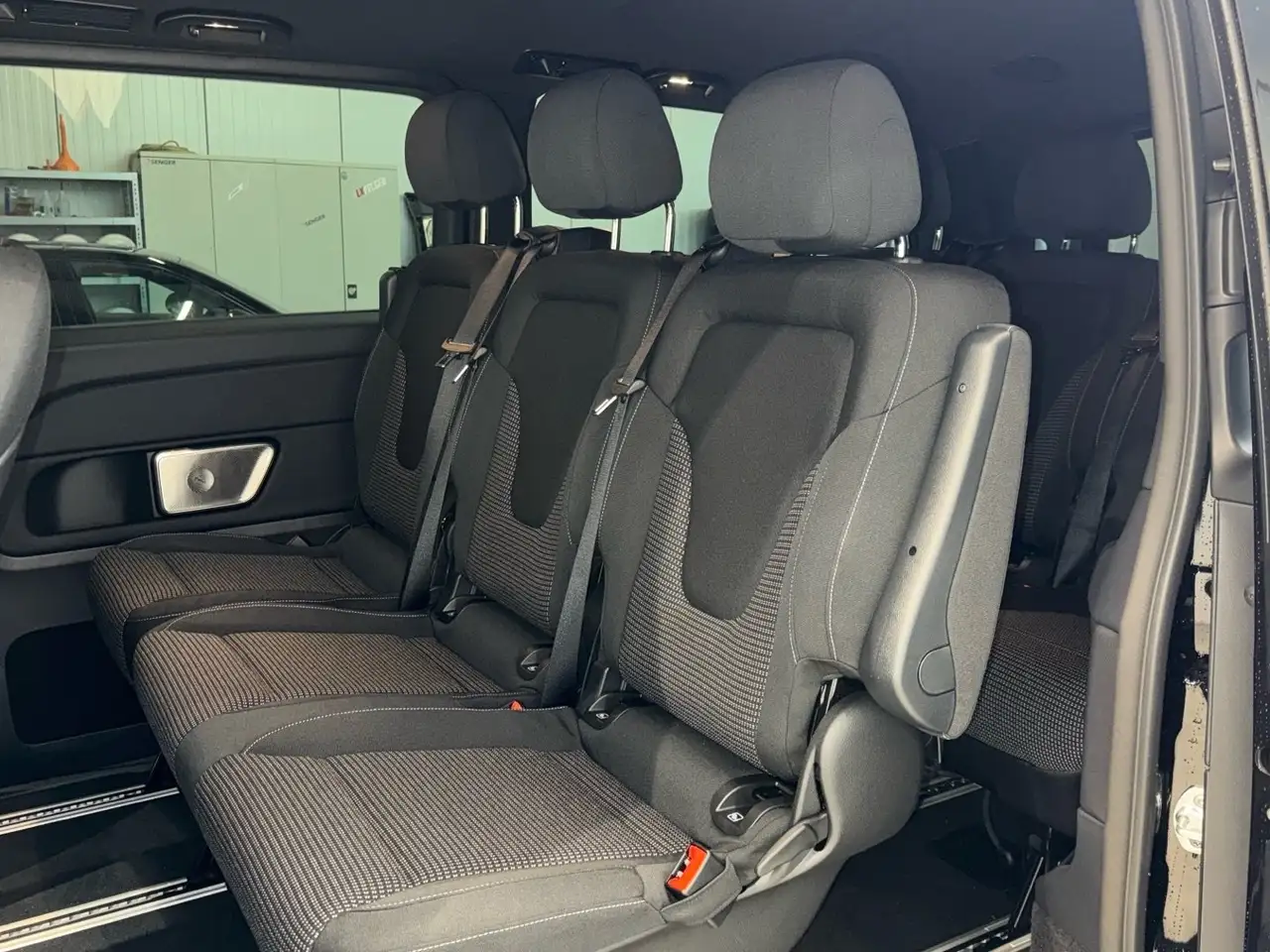 Mercedes-Benz V 300 d Style extralang AMG Standhzg AHK2,5t 360° 13