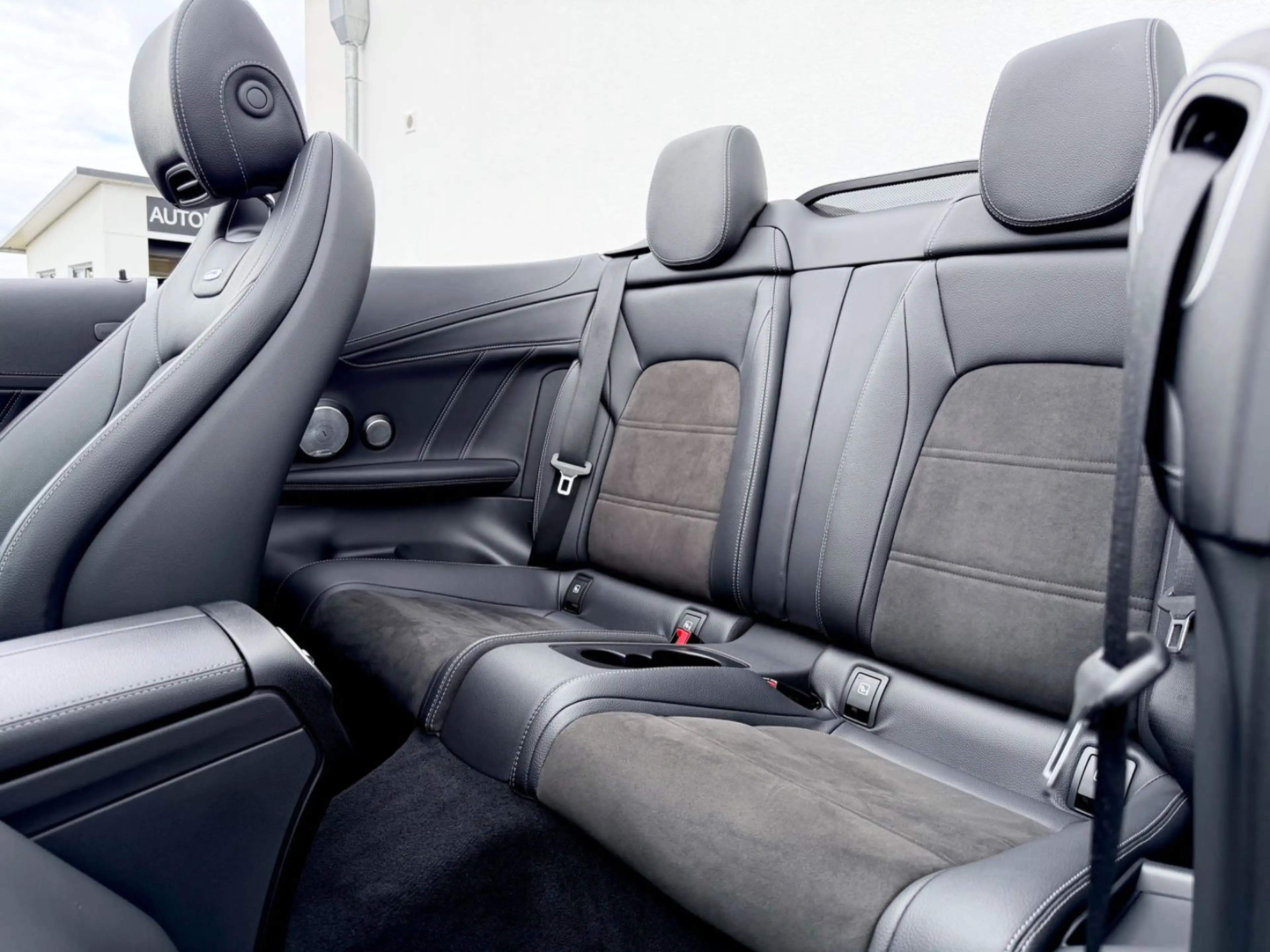Mercedes-Benz C 63 AMG Cabrio /LED/ACC/HUD/BURM/CAM/GARANTIE/ — photo 13