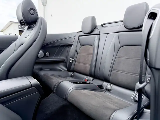 Mercedes-Benz C-Class view 13