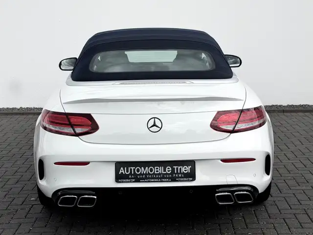 Mercedes-Benz C-Class view 23