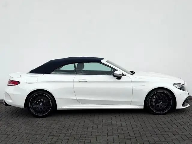 Mercedes-Benz C-Class view 24