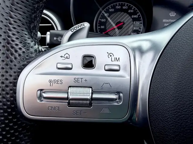 Mercedes-Benz C-Class view 17