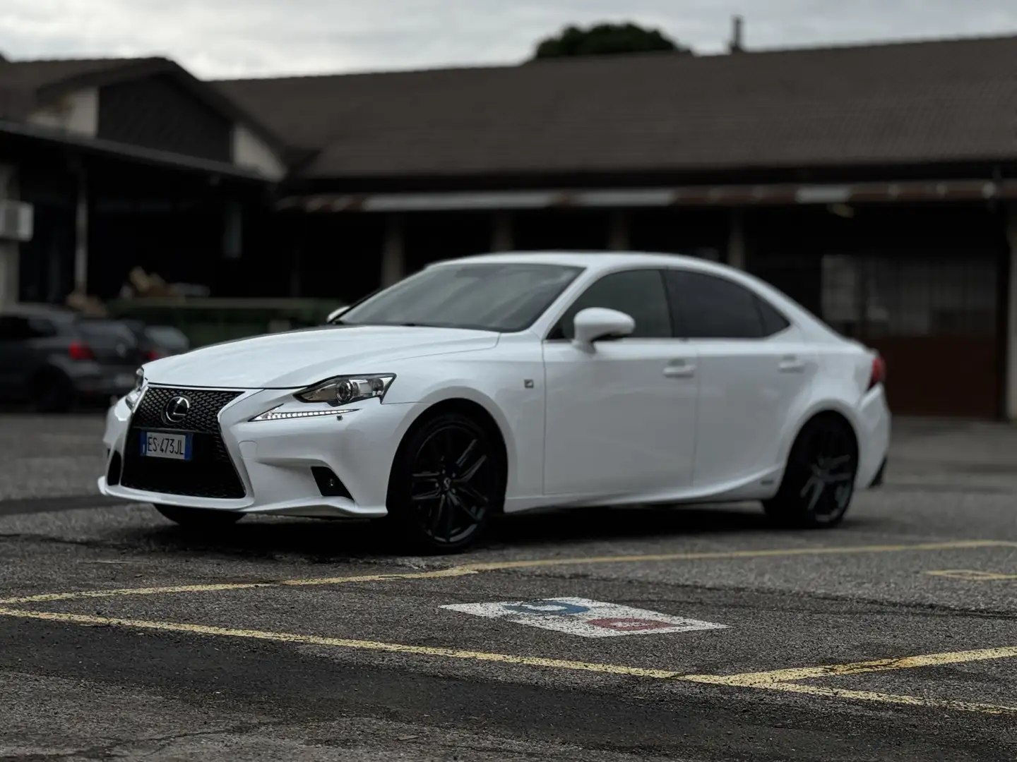 Lexus IS 300 300h F Sport - 2