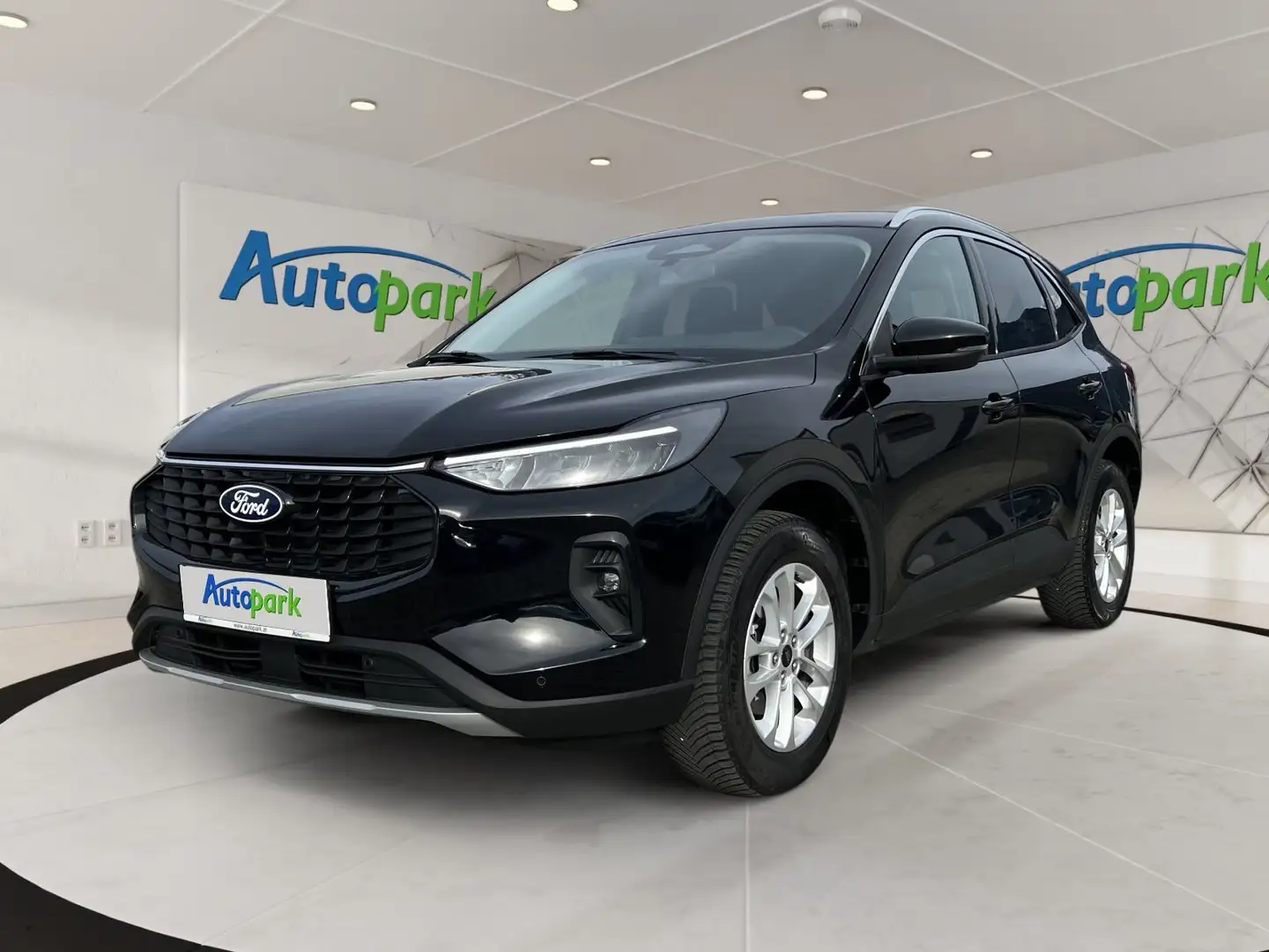 Ford Kuga FHEV Titanium CVT 4WD Schwarz - 1