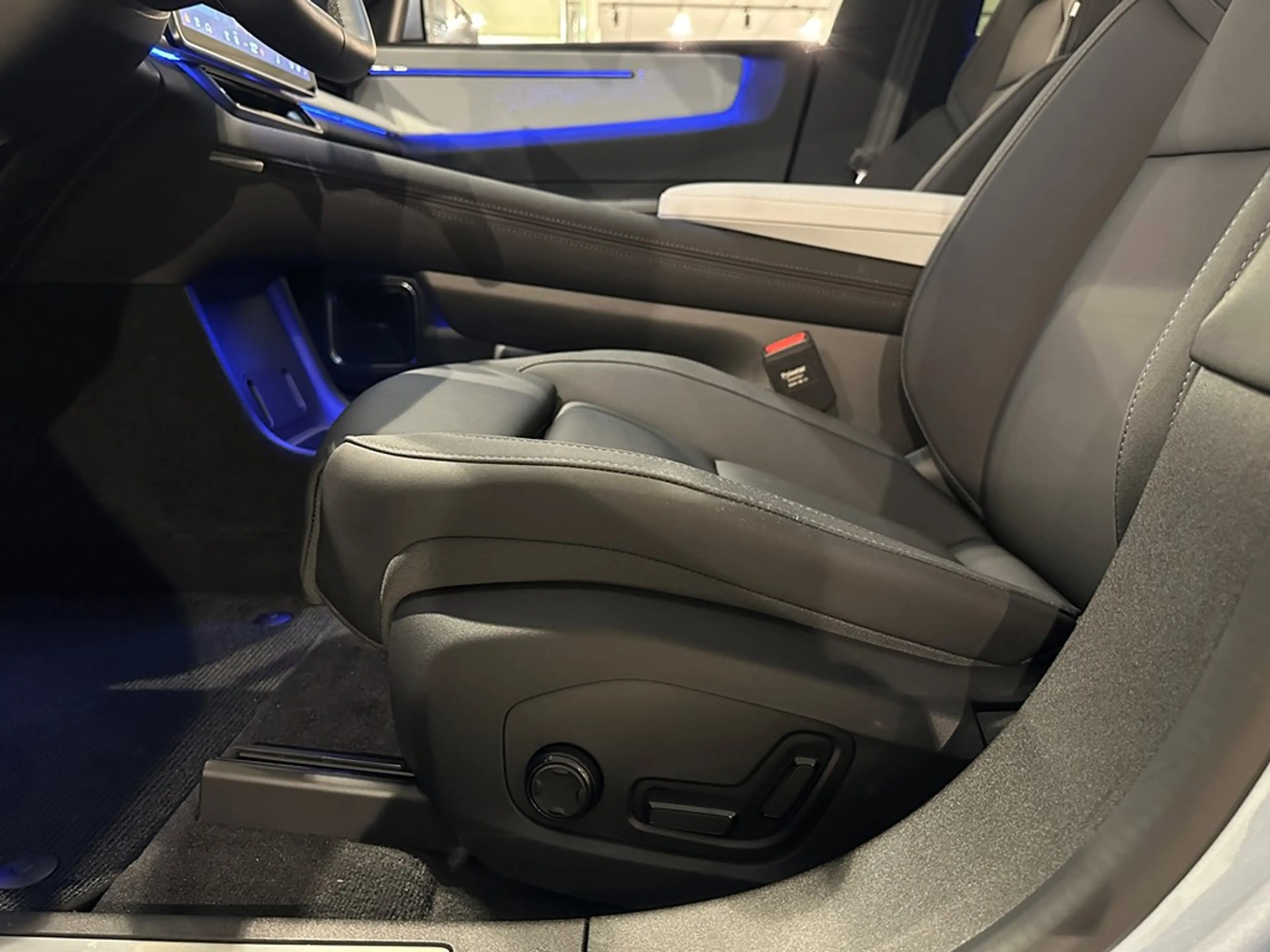 Polestar 4 Long Range PILOT PLUS PACK — photo 6