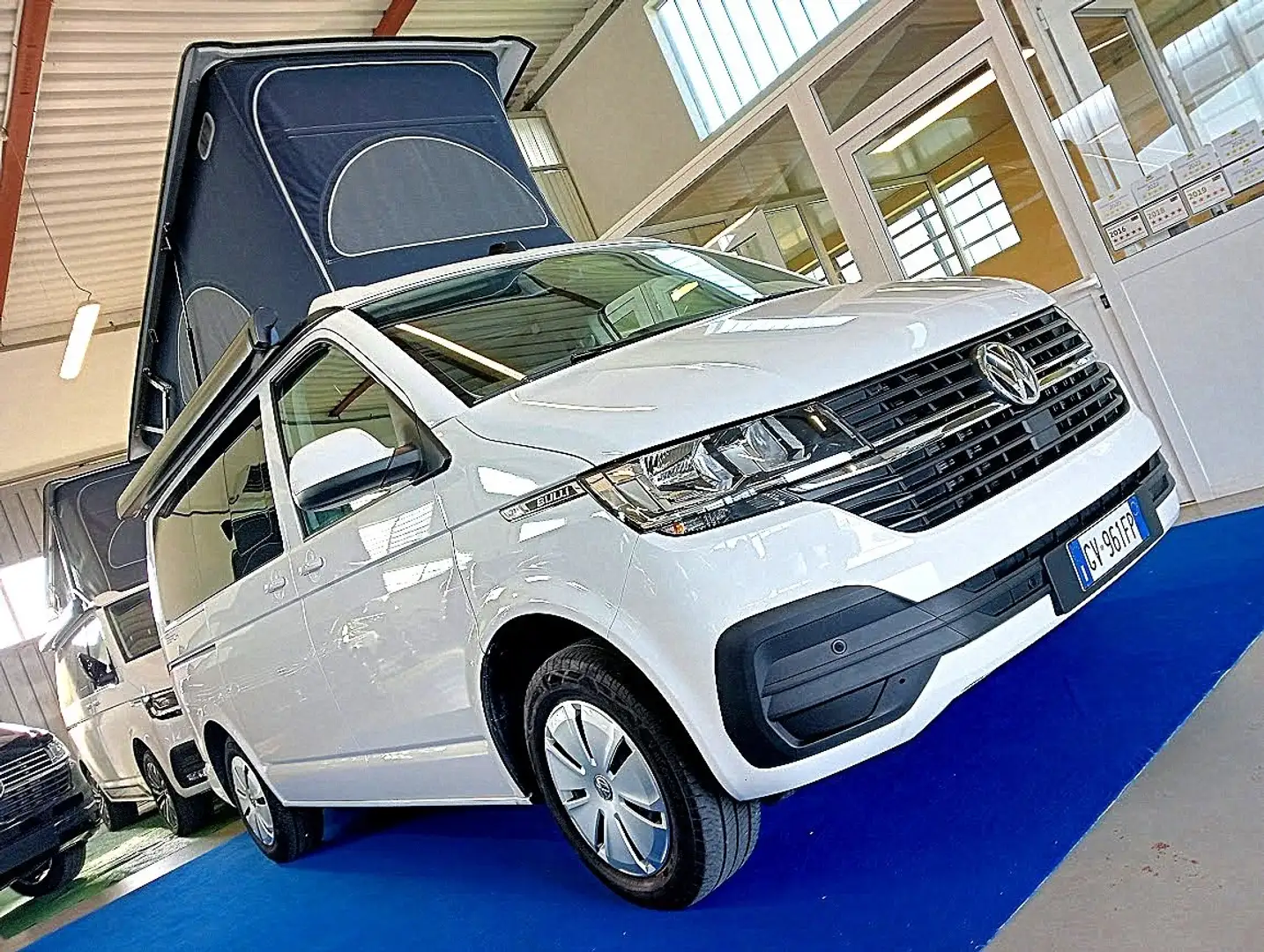 Volkswagen T6 California T6.1 BEACH CAMPER MY24 FIAMMA GANCIO PRONTA CONSEG Blanc - 1