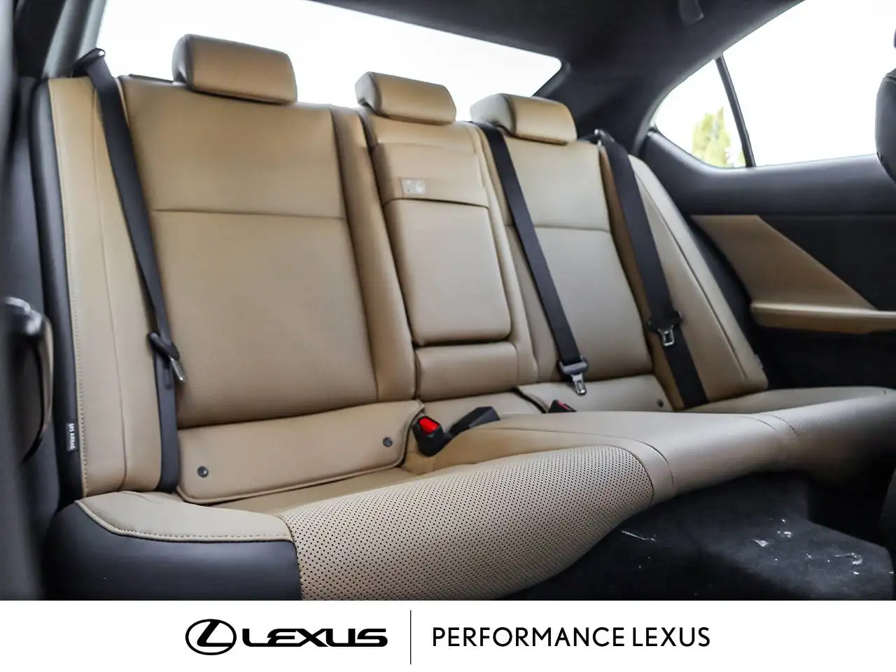 Lexus IS снимка Lexus IS