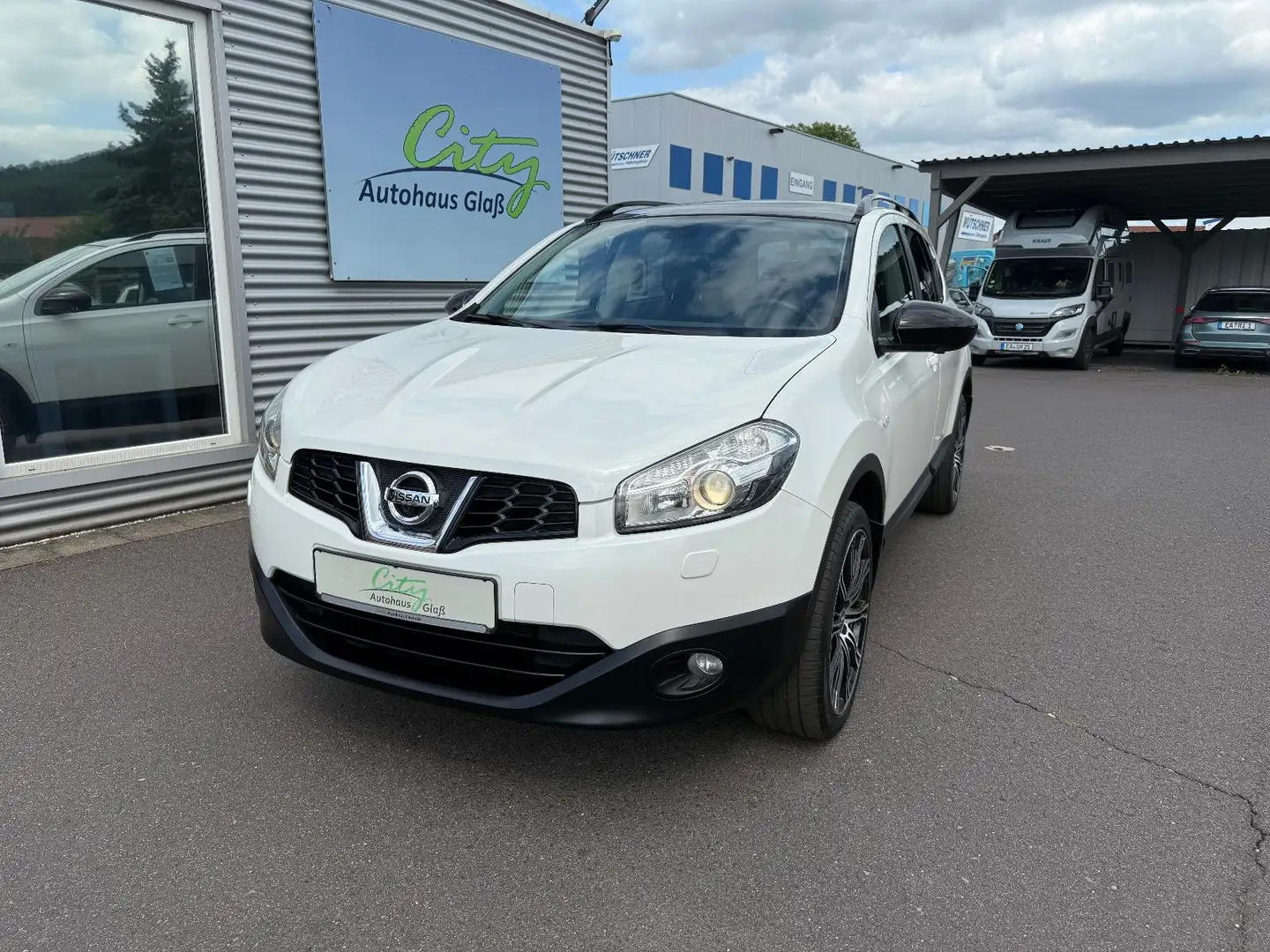 Nissan Qashqai +2 +7Sitze+S-Dach+Navi+Kamera+SHZ+WR+Gar Weiß - 1