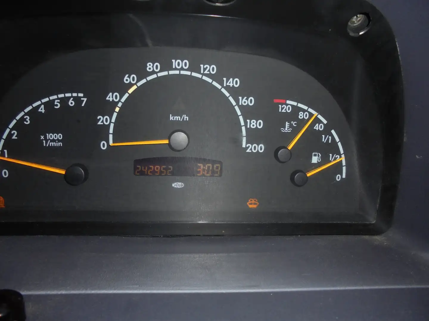 Mercedes-Benz vito Silber - 1