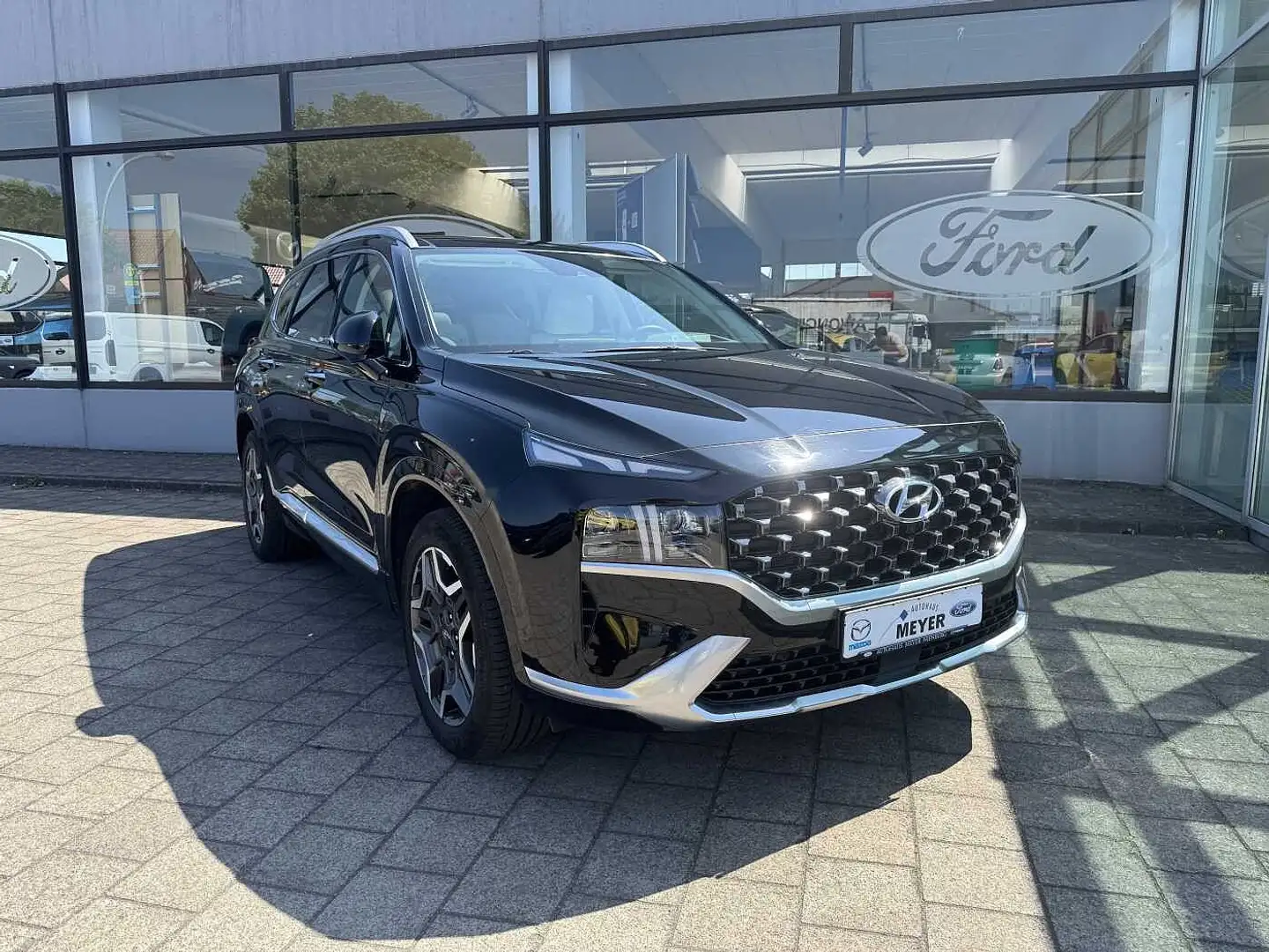Hyundai SANTA FE 1.6 PHEV 4WD Signature Navi/AHK Zwart - 1