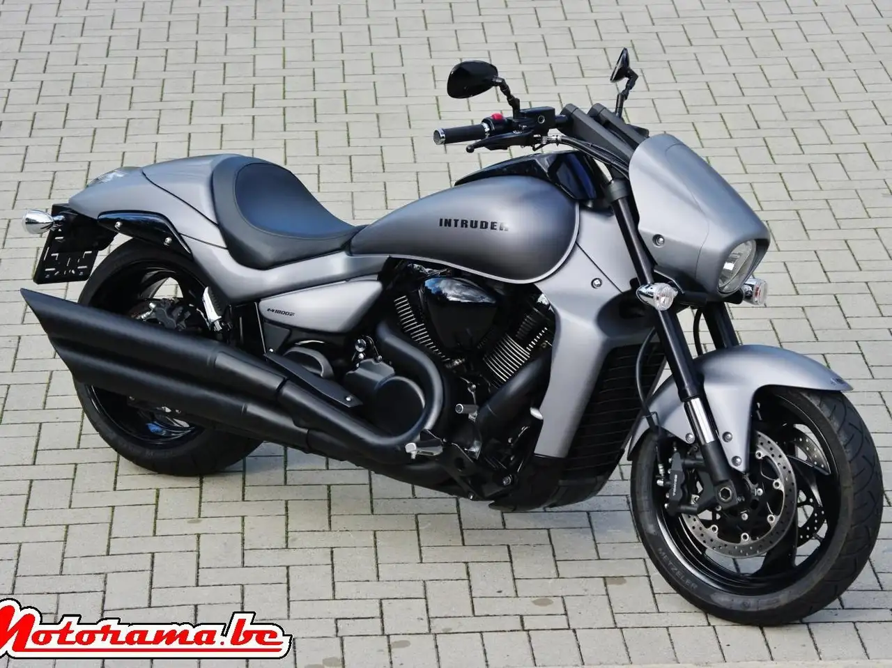 Suzuki Intruder M