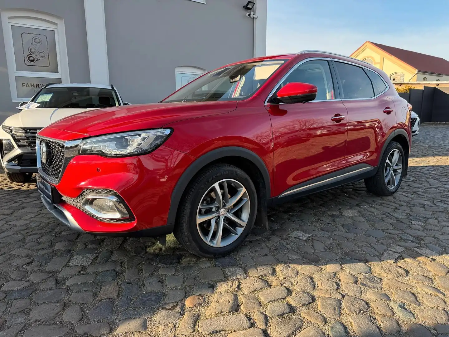 MG EHS Luxury Plug-In-Hybrid mit Lederpaket Rot - 2
