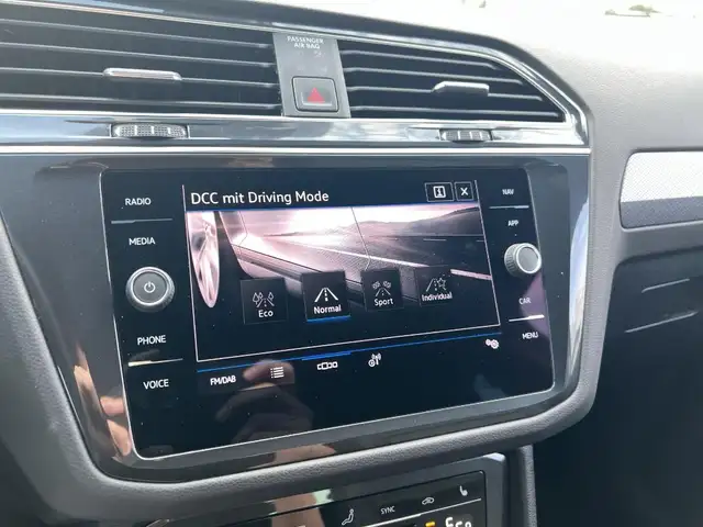 Volkswagen Tiguan view 23