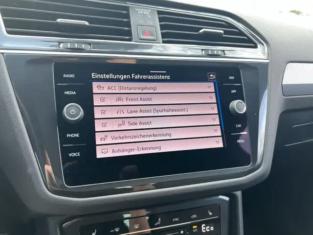 Volkswagen Tiguan view 25