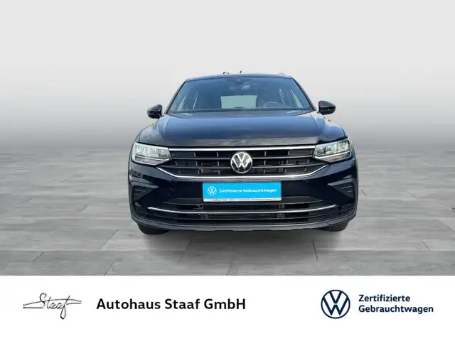 Volkswagen Tiguan view 8