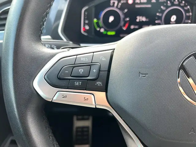 Volkswagen Tiguan view 18