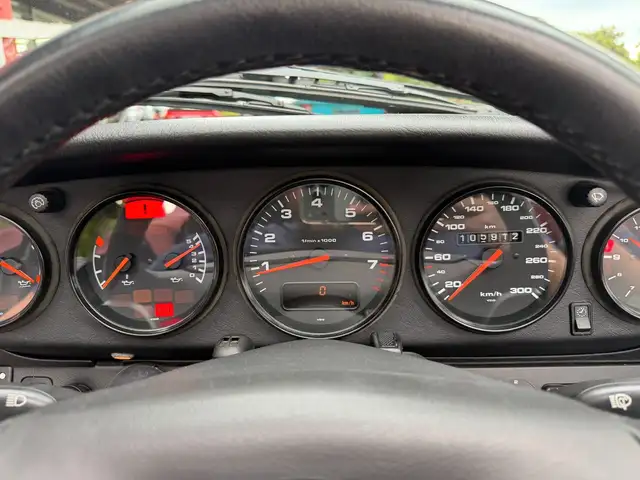 Porsche 993 view 12