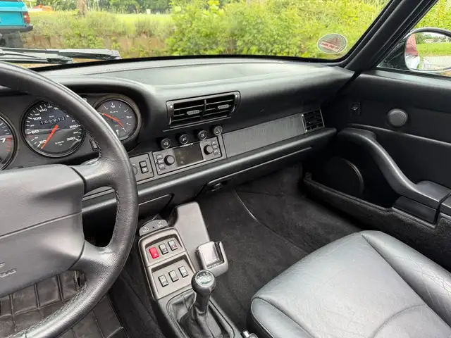 Porsche 993 view 11