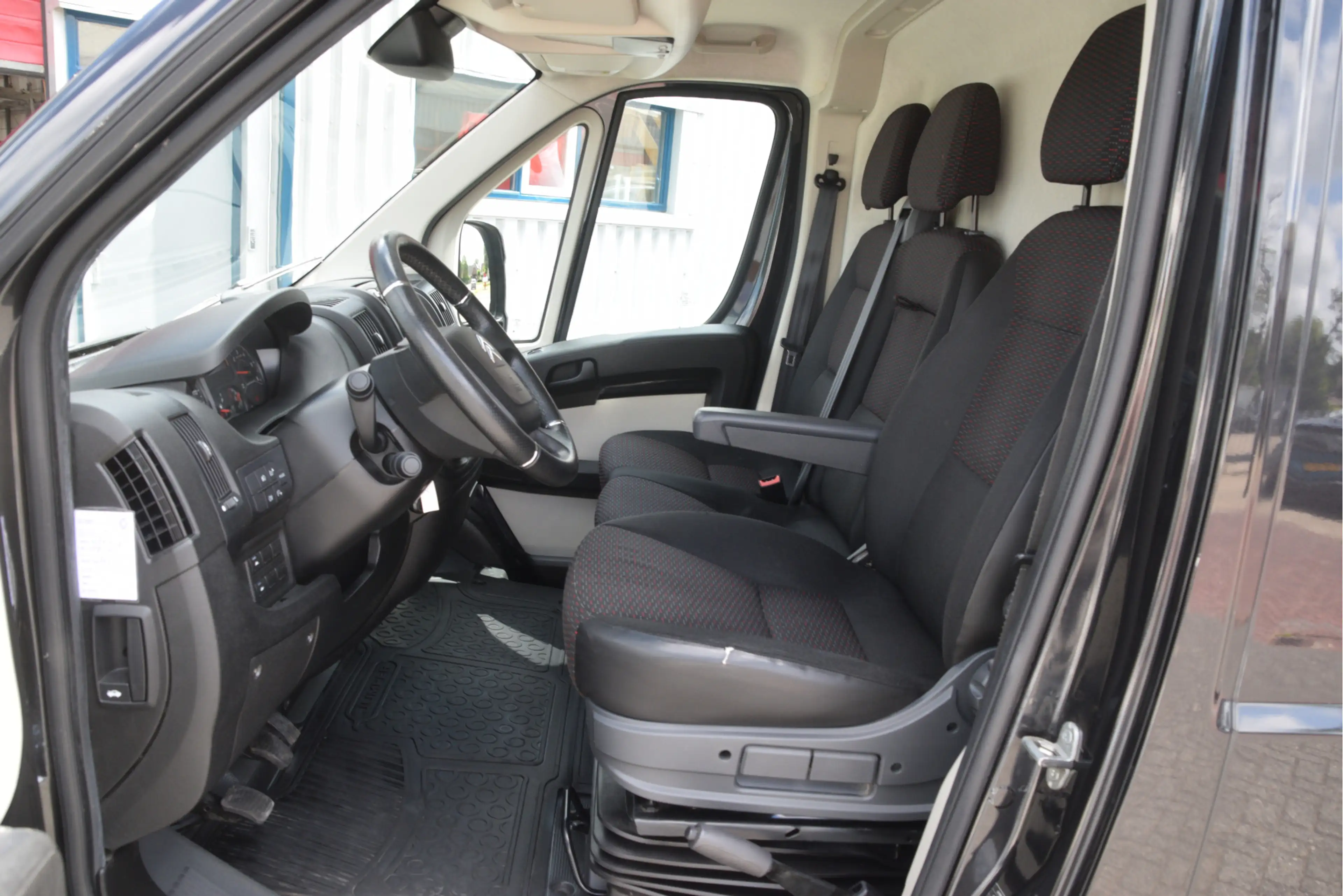 Citroen Jumper 30 2.0 BlueHDi L2H2 Economy 1e eig | Luchtvering | — photo 6