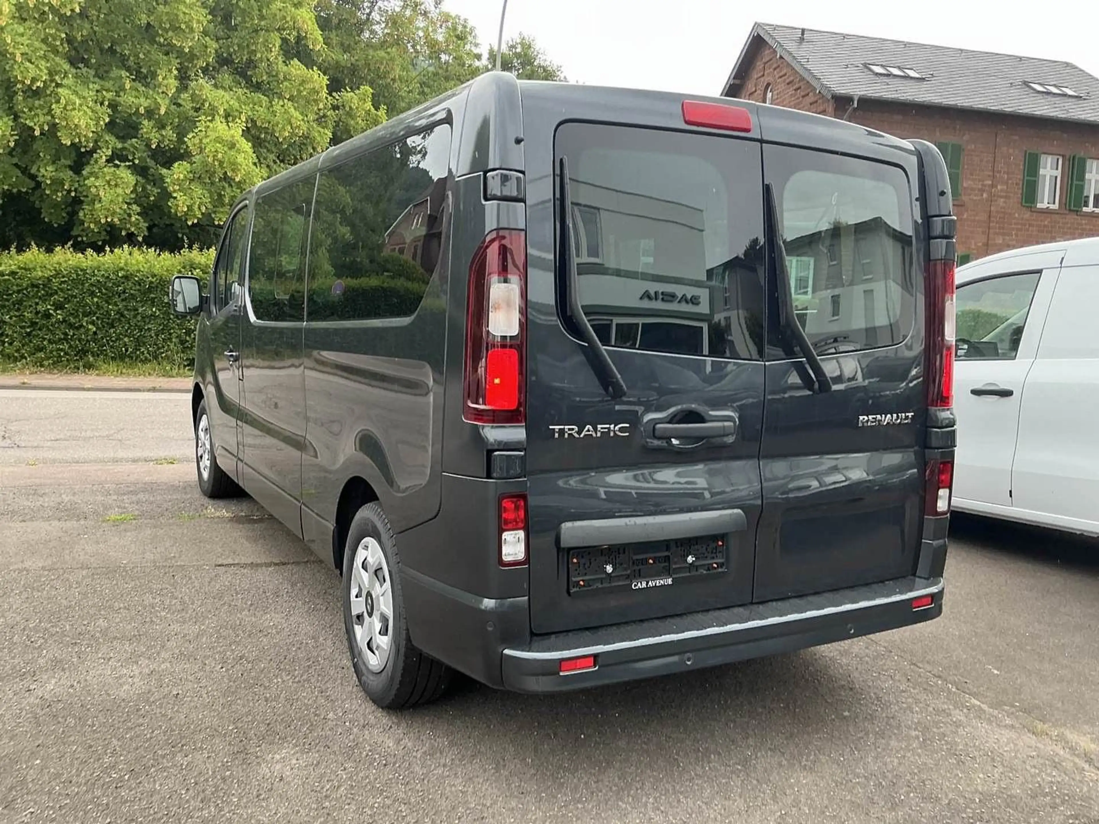 Renault Trafic Combi L2H1+9-Sitzer+LED+Navi+PDC — photo 3