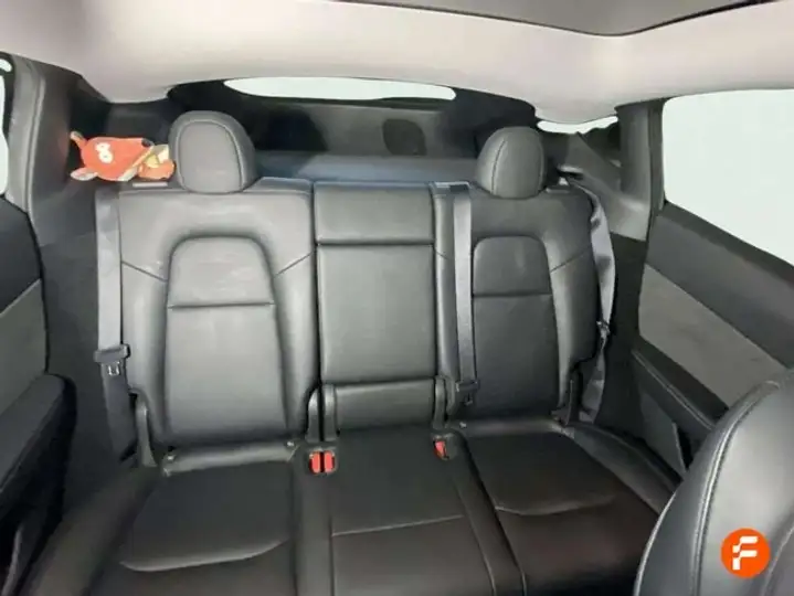 Tesla Model Y 2024, foto 19