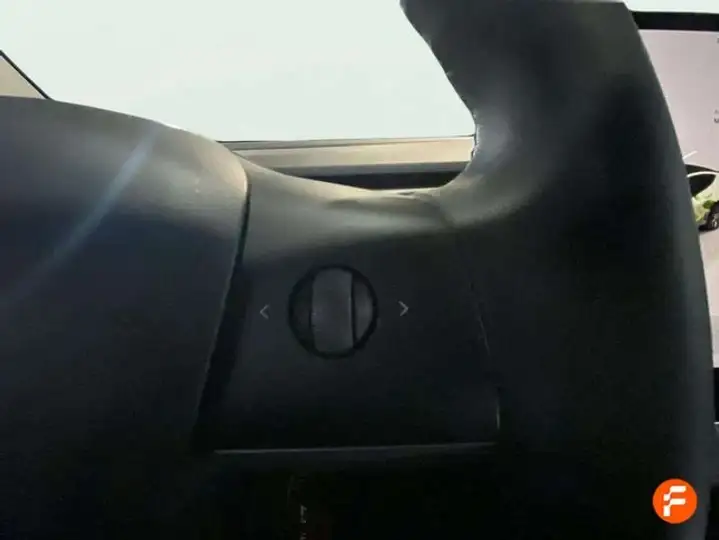 Tesla Model Y 2024, foto 24