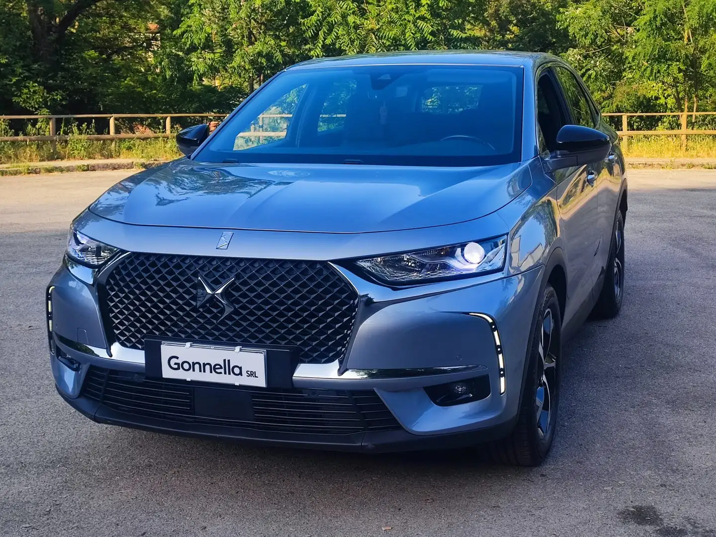DS Automobiles DS 7 Crossback 1.5 bluehdi Business 130cv auto Gris - 1
