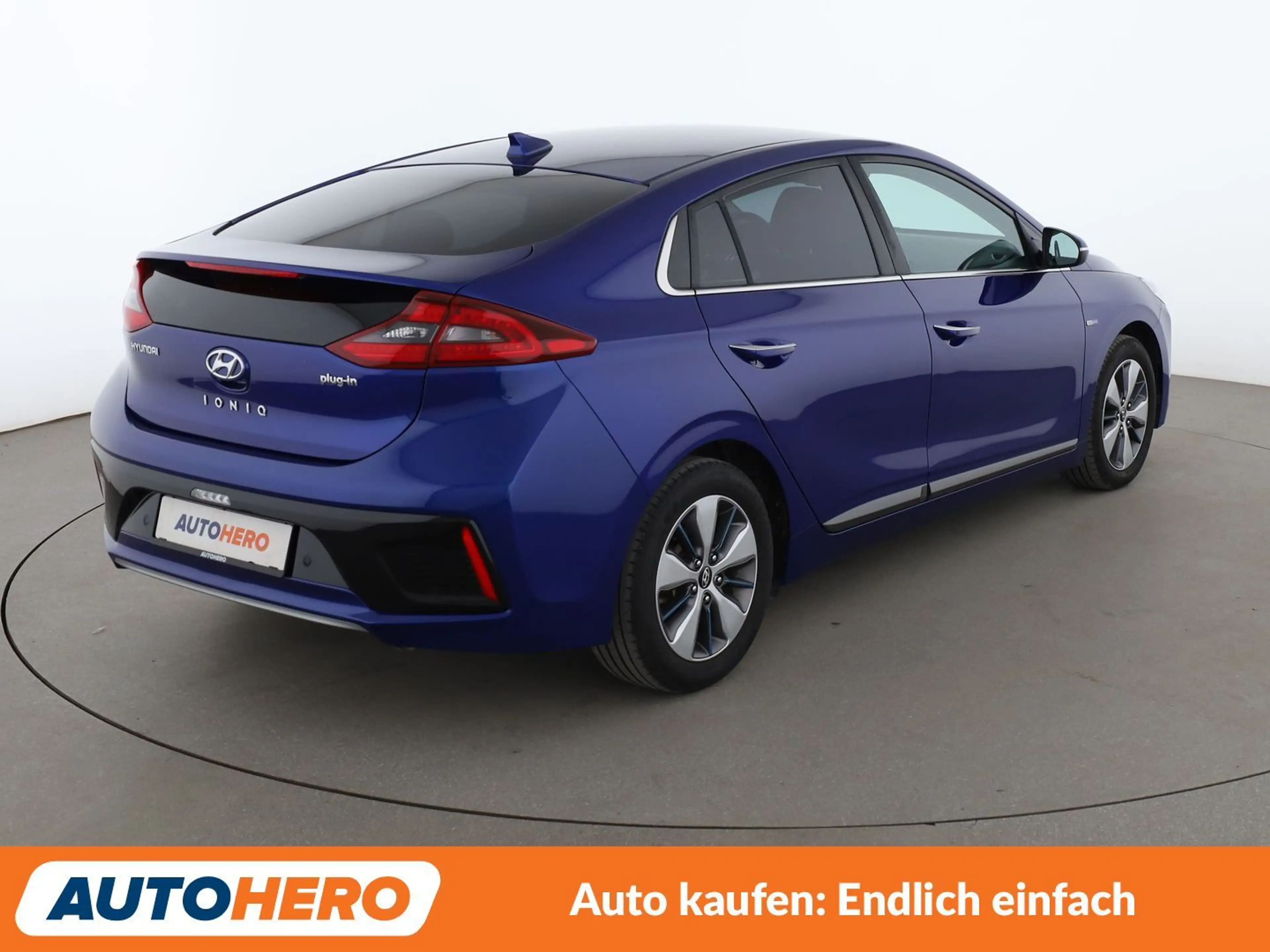 Hyundai IONIQ 1.6 Hybrid Style Aut.*NAVI*CAM*ACC* — photo 6