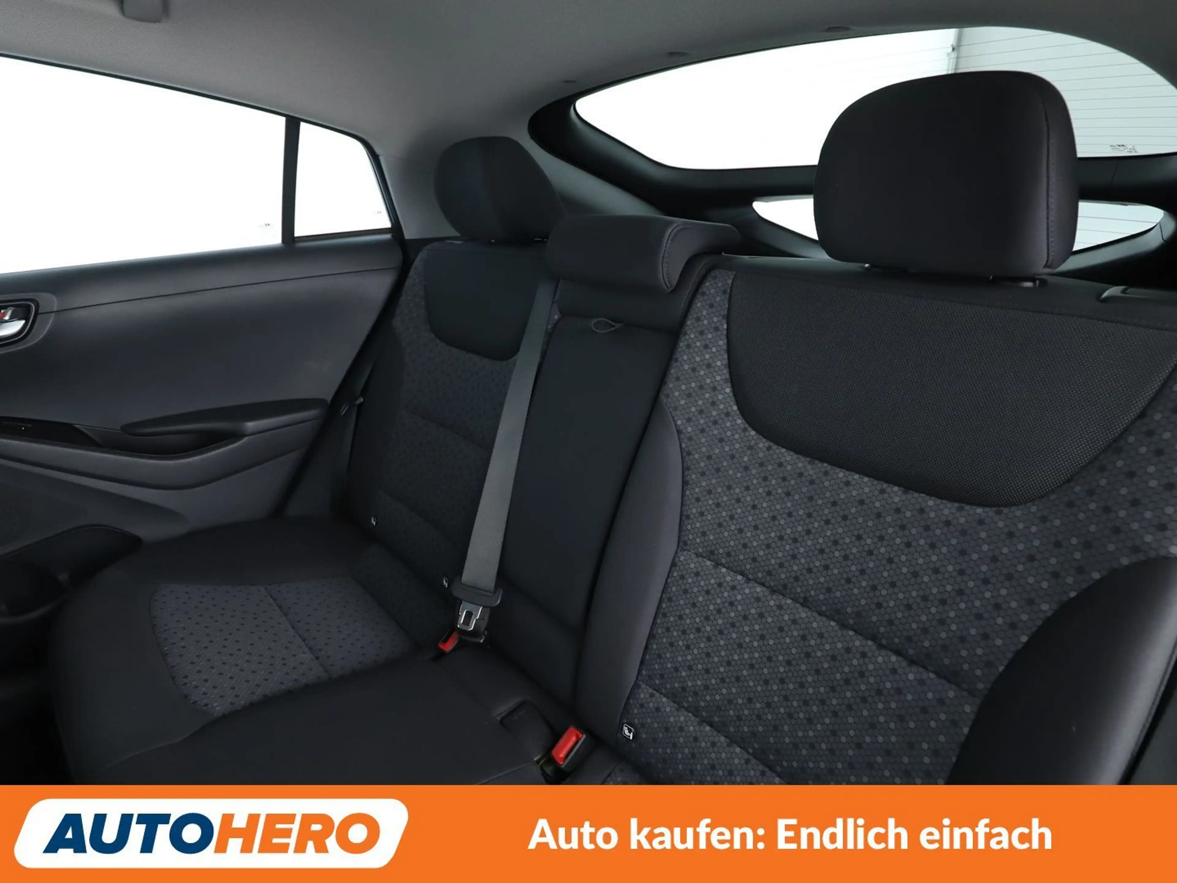 Hyundai IONIQ 1.6 Hybrid Style Aut.*NAVI*CAM*ACC* — photo 14