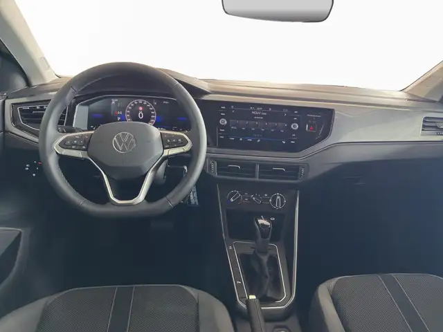 Volkswagen Polo view 2