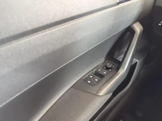 Volkswagen Polo view 14