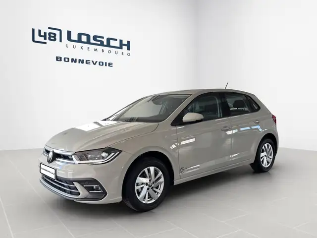 Volkswagen Polo view 4
