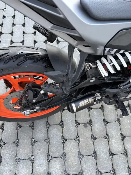 KTM 125 Duke - foto 8