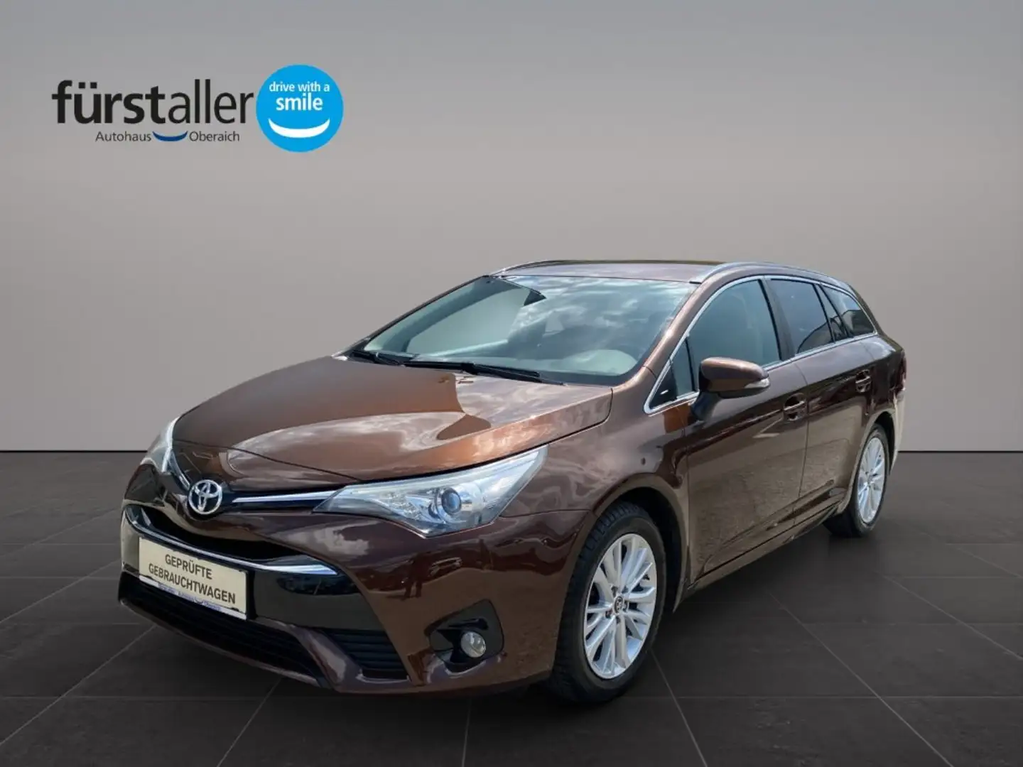 Toyota Avensis 2,0 D-4D Touring Sport Brun - 1