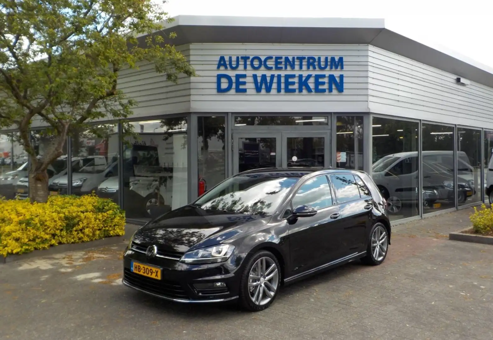 Volkswagen Golf 1.4 TSI Bussines Edition R Line NAVI PRO CAMERA XE Noir - 1