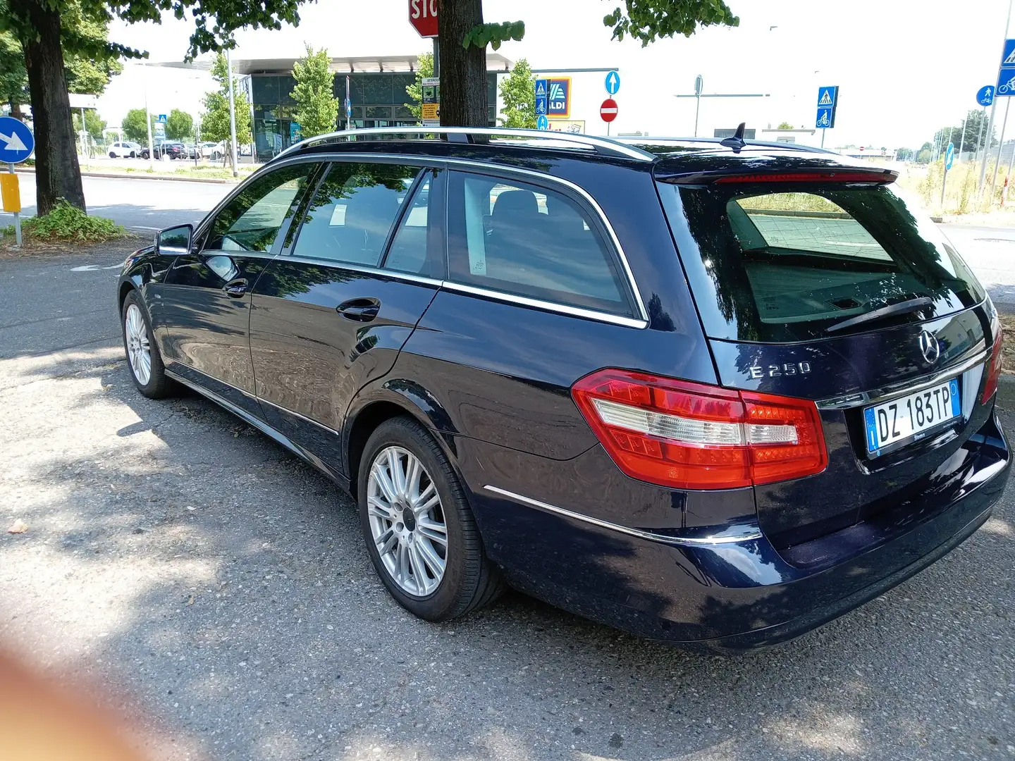 Mercedes-Benz 250 Classe E250 CDI BlueEFFICIENCY Avantgarde - 2