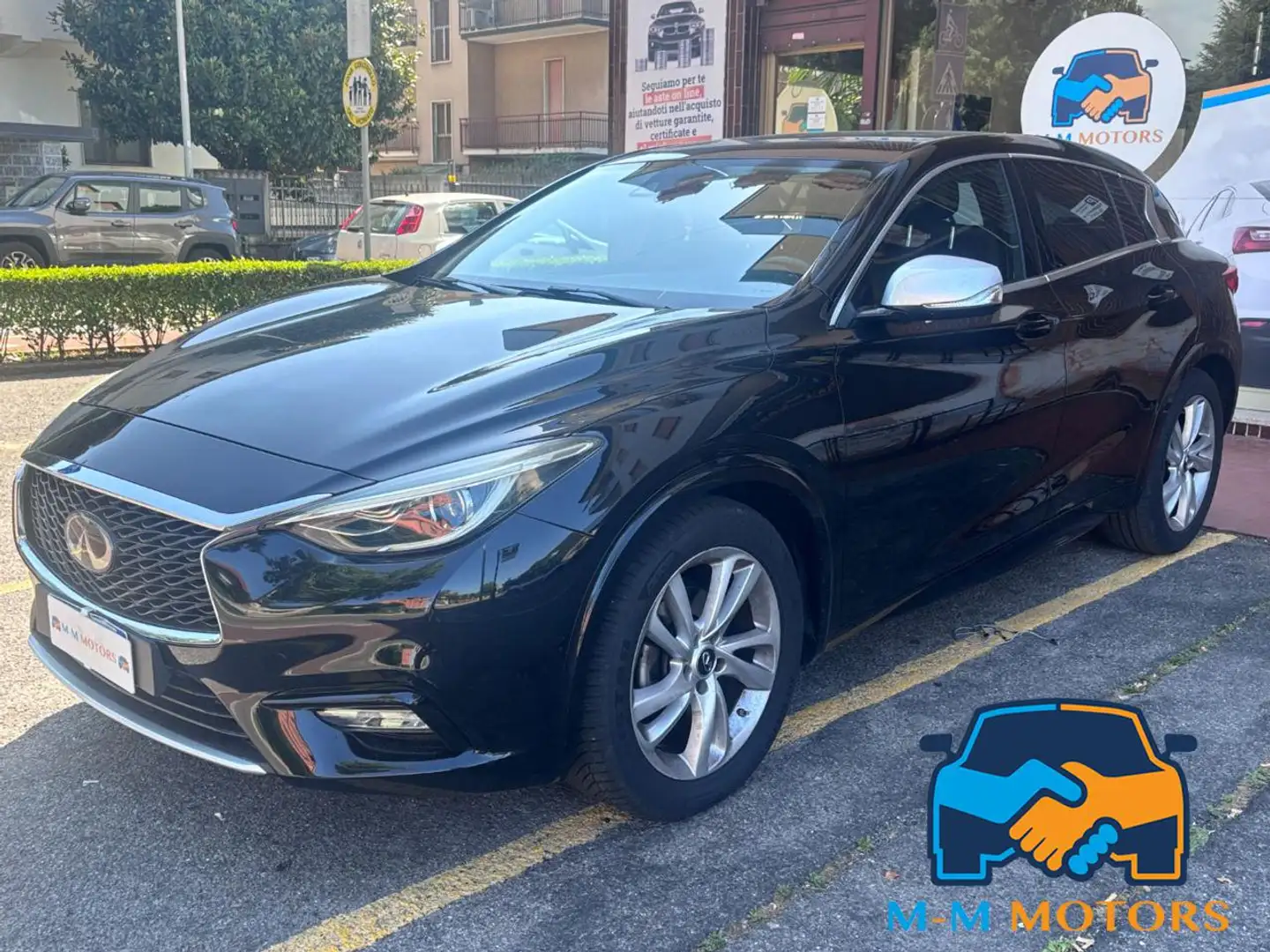 Infiniti Q30 1.5 diesel Premium - automatica Nero - 1
