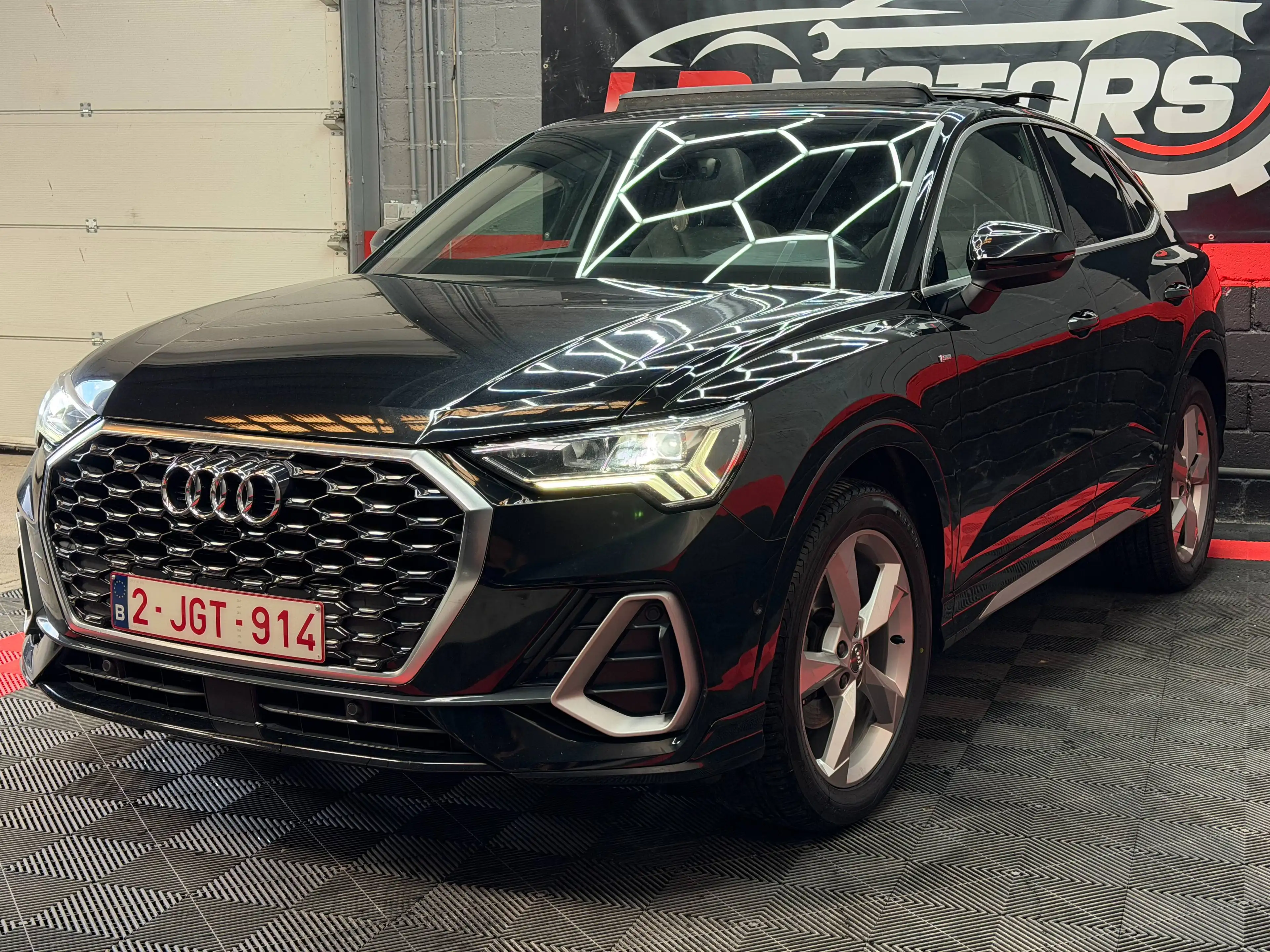 Audi Q3 Q3 Sportback 35 TDi Business Edition S line S tronic — photo 3