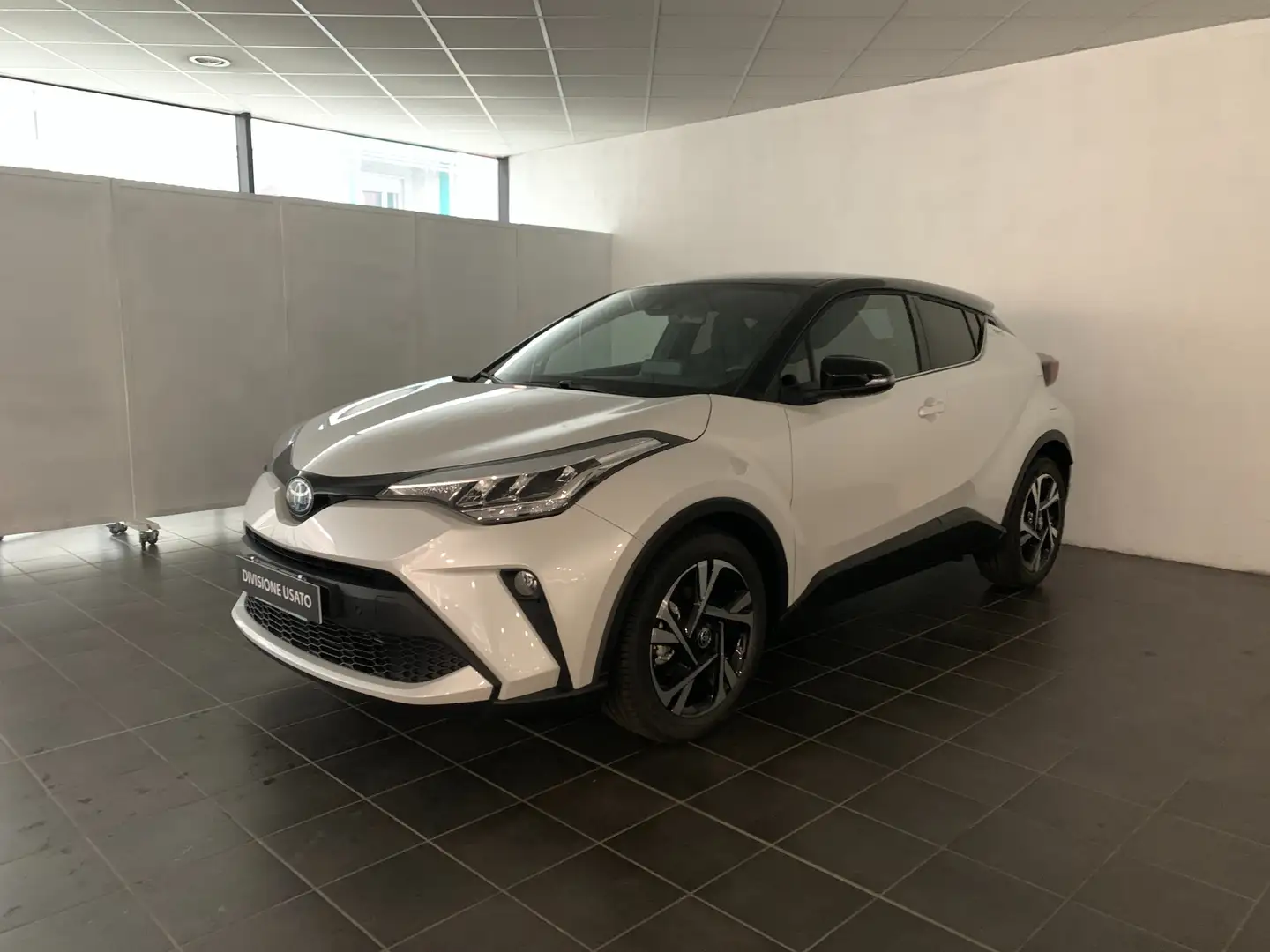 Toyota C-HR C-HR 2.0h Trend e-cvt Bianco - 1