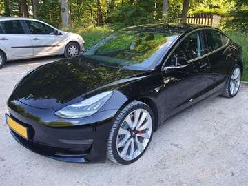 Model 3 Allradantrieb Dual Motor Performance